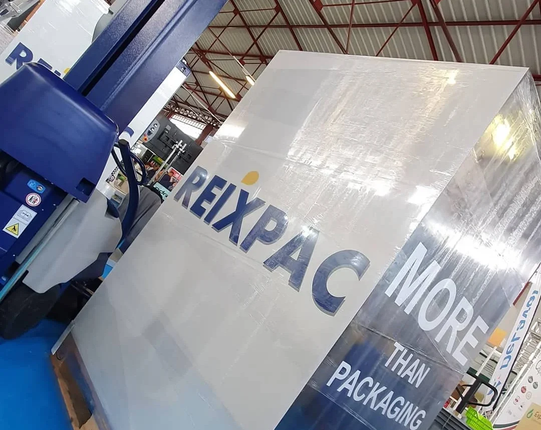 Enfardadora industrial Masterplat Plus de Robopac en las instalaciones de la compañía