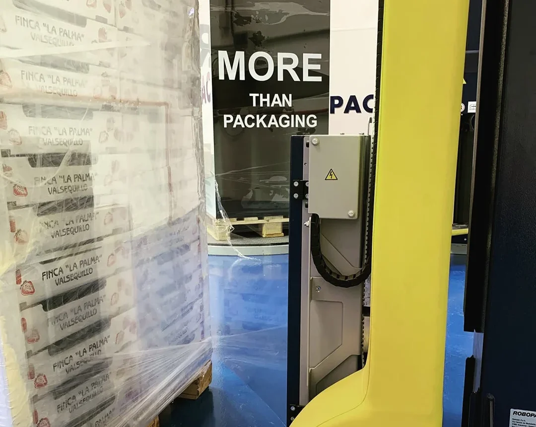 Enfardadora industrial en las instalaciones de la compañía